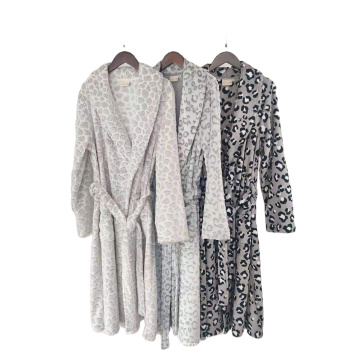 Wholesale long fleece robes women different leopard print bathrobe